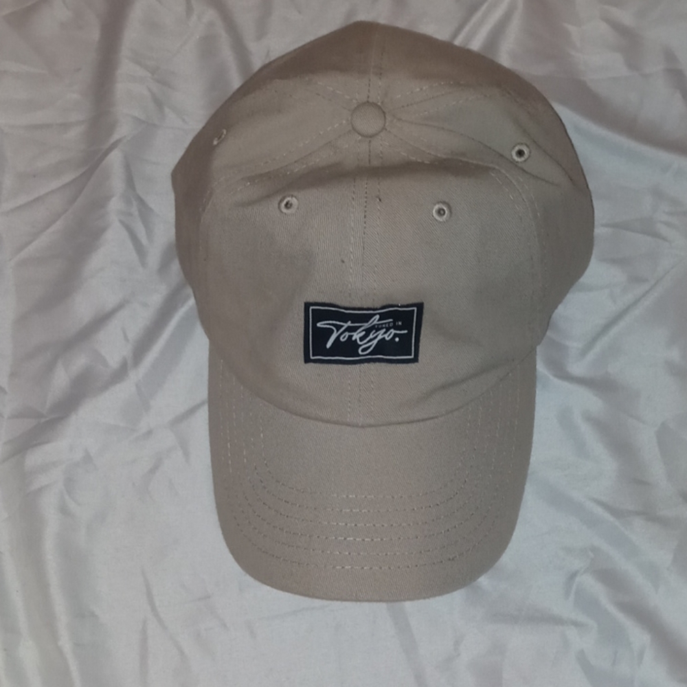 Tuned in Tokyo hat
